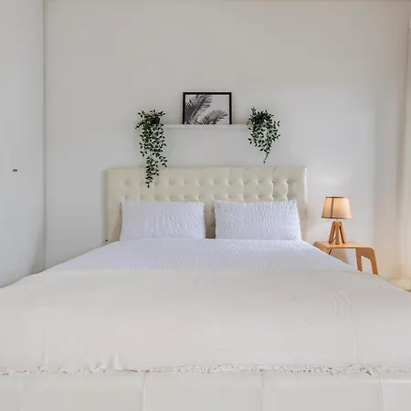 East Apartment *